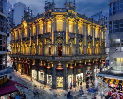 Uma tristeza, uma alegria.