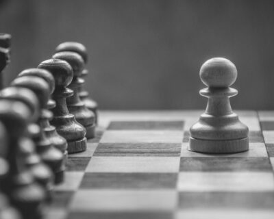 Vítor Véblen: O dominó e o xadrez.